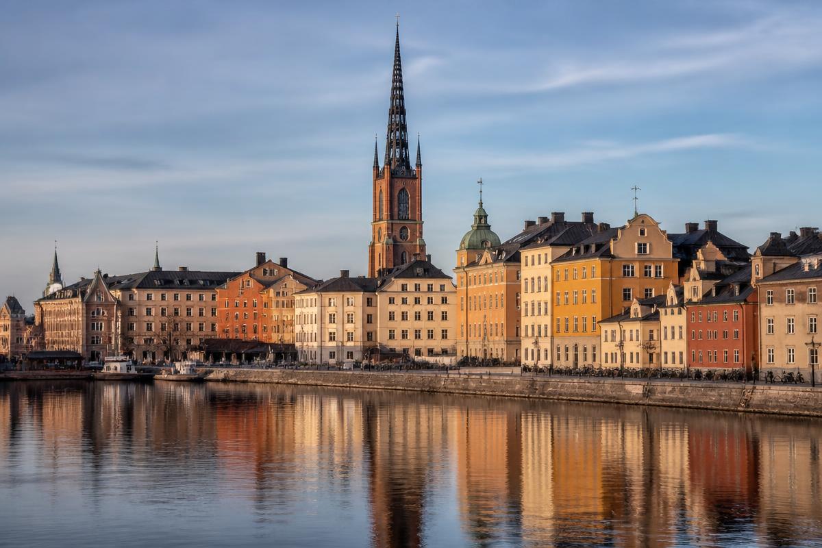 Vy över Stockholms innerstad i morgonljus